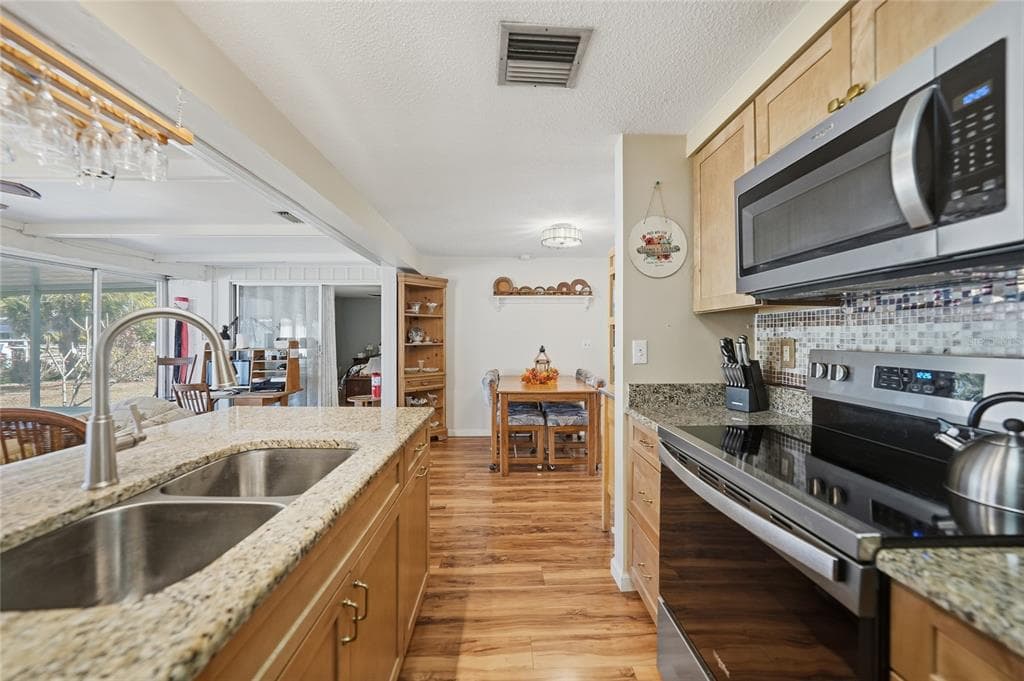 18366 BURKHOLDER CIRCLE photo 11