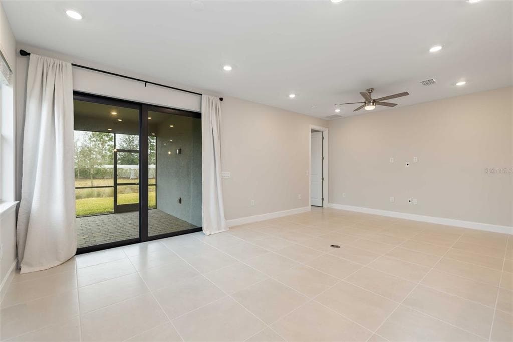 5811 SILVERSIDE PINE COURT photo 18