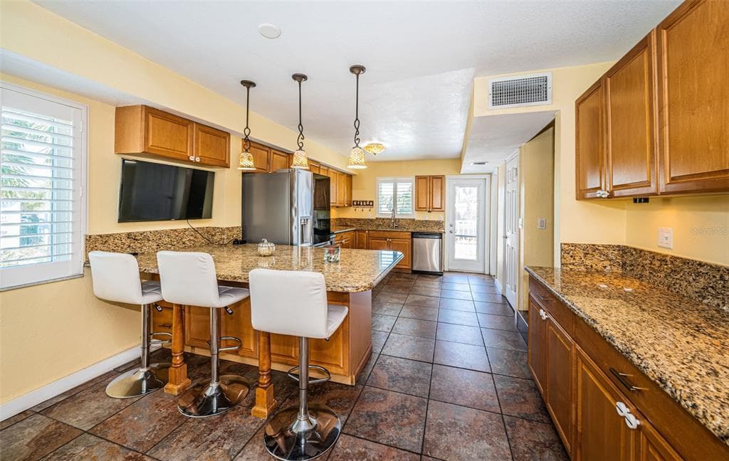 12274 1ST STREET W 8 photo 22