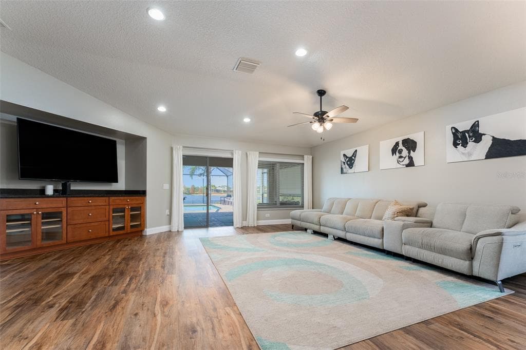 5431 SANDY SHELL DRIVE photo 25