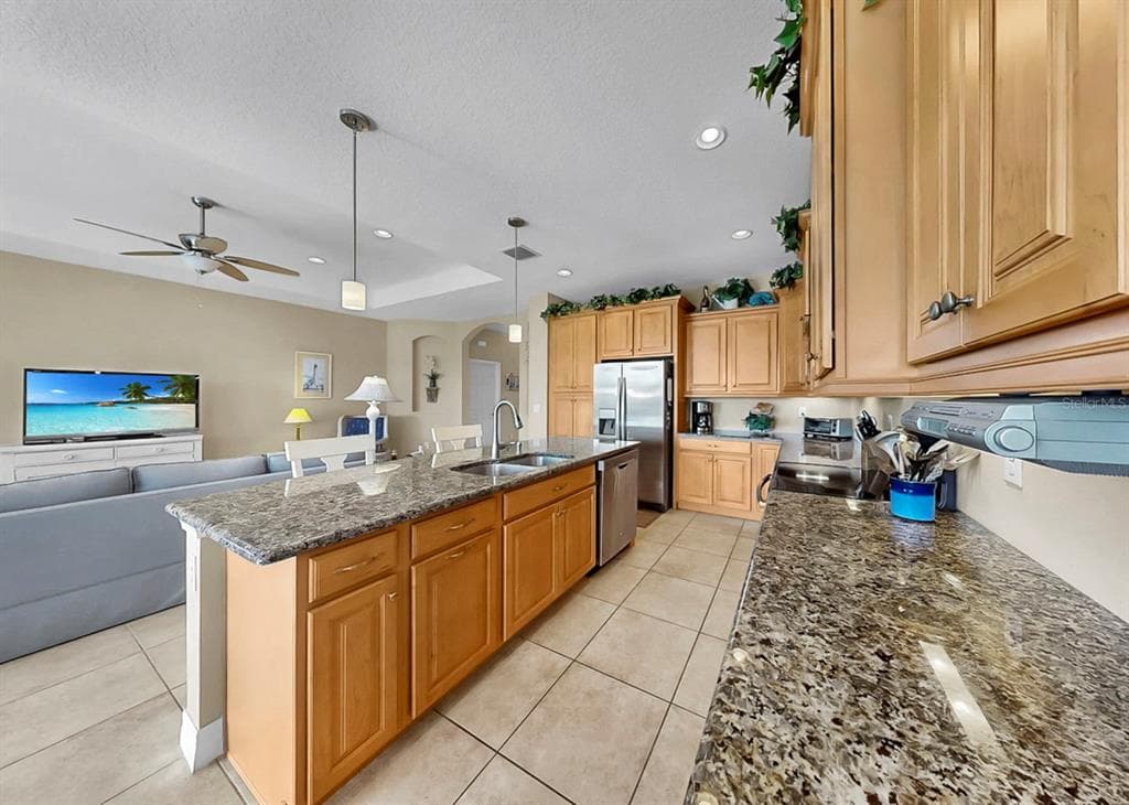 916 SPINDLE PALM WAY photo 15