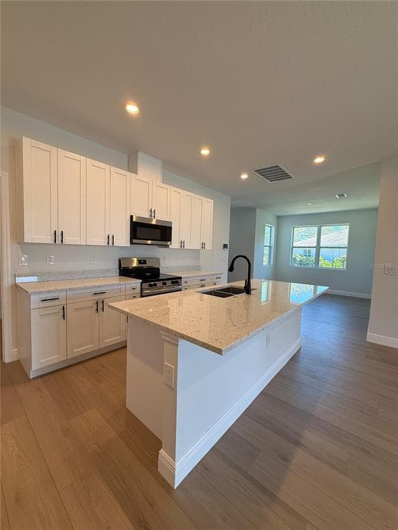 131 KINGS DRIVE photo 17