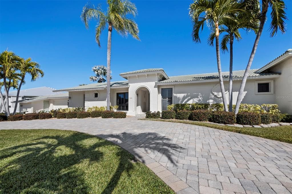5970 EMERALD HARBOR DRIVE photo 1