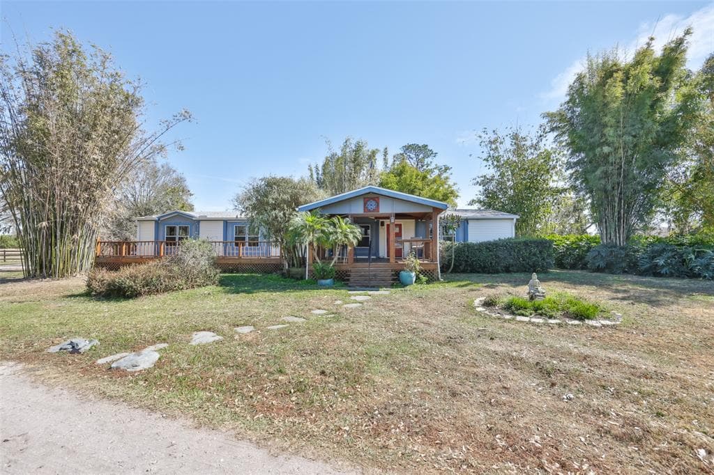 20112 HOBBS ROAD photo 1
