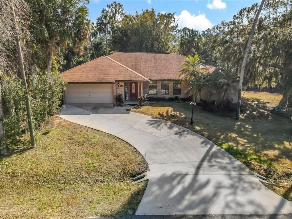 1415 STONE TRAIL 1