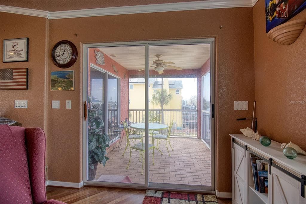 6531 LOUISE COURT photo 12