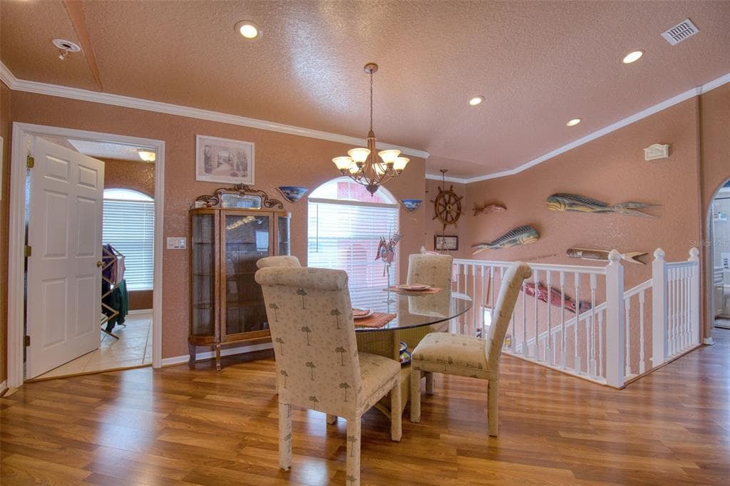 6531 LOUISE COURT photo 8