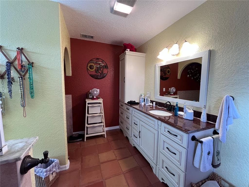 6531 LOUISE COURT photo 21