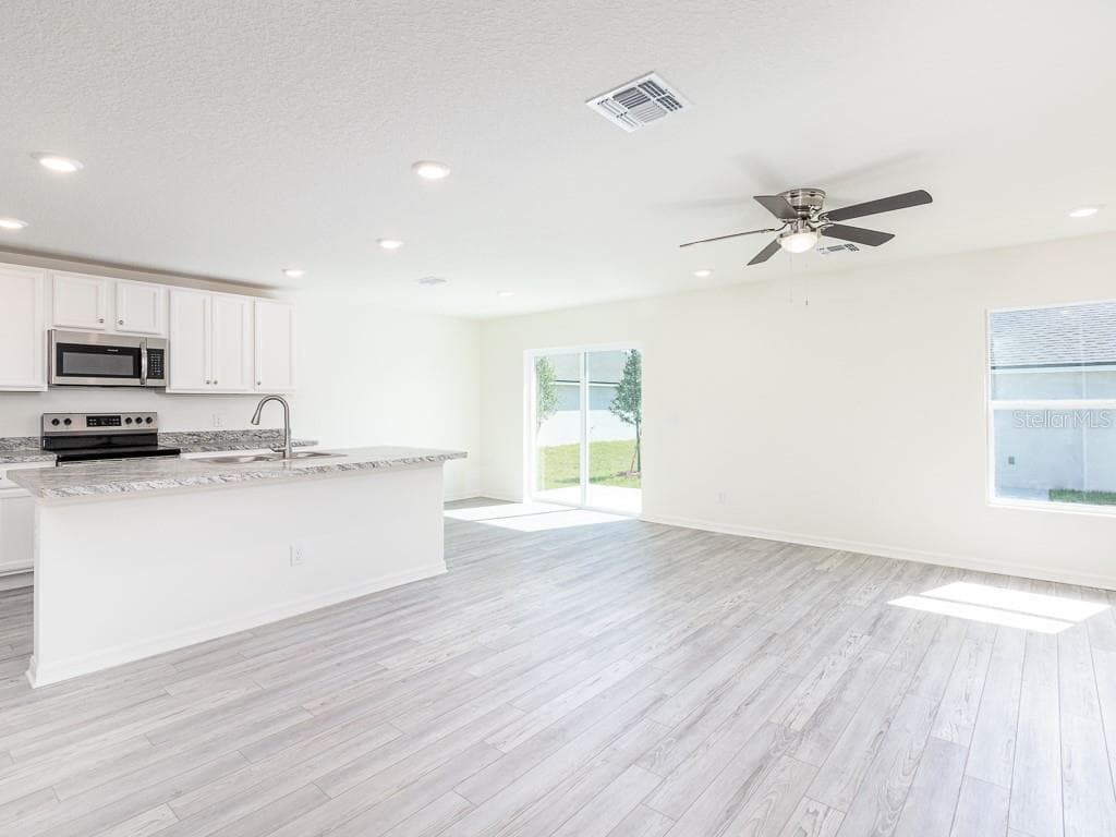 1359 HAGERICK LANE photo 6