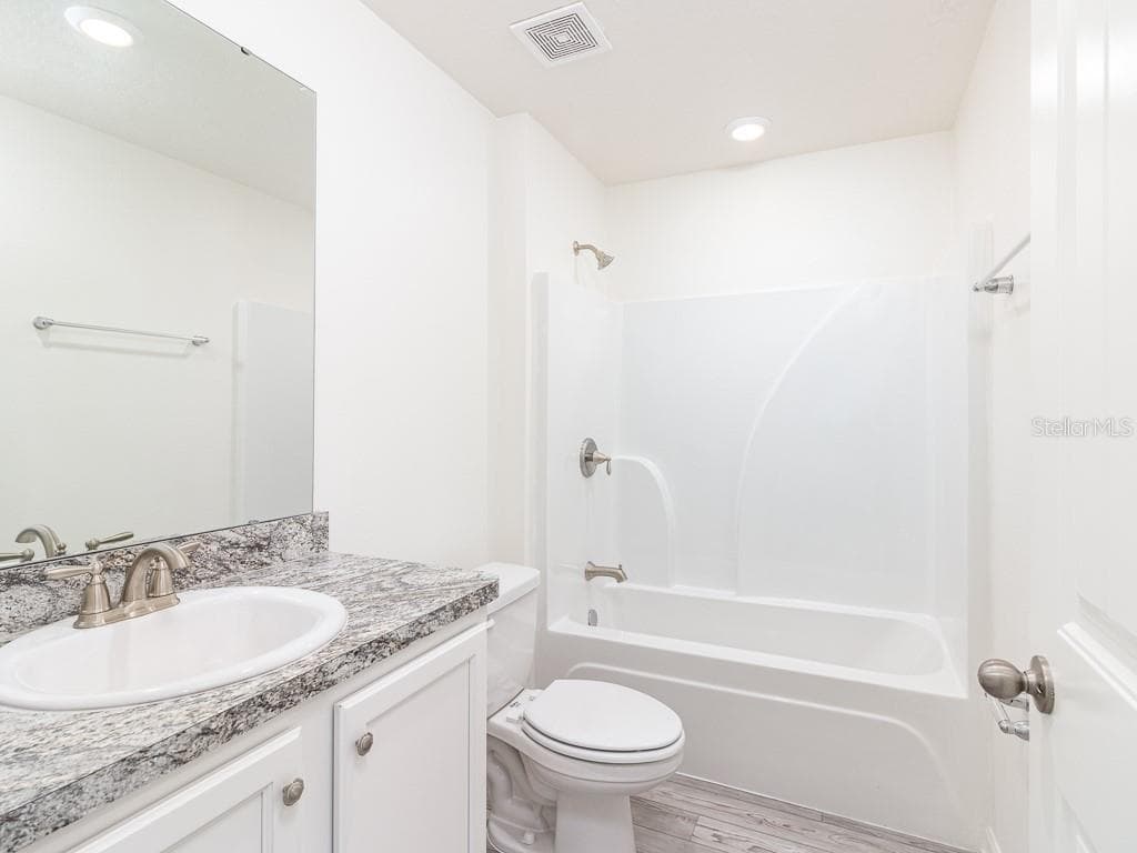 1359 HAGERICK LANE photo 12