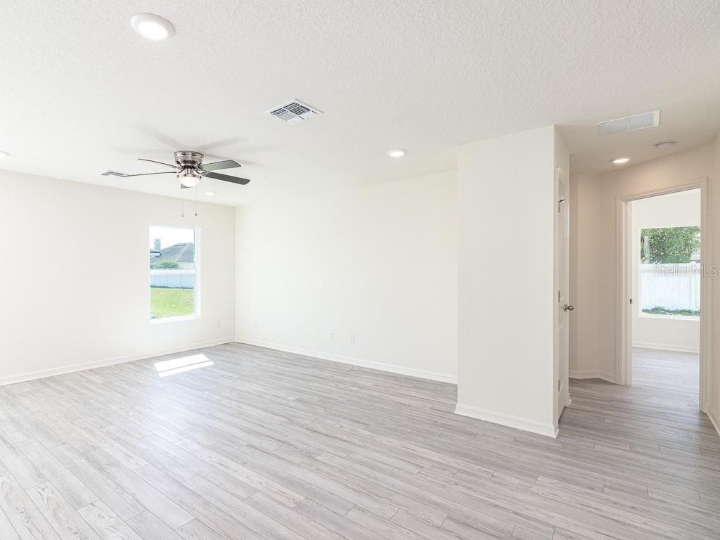 1359 HAGERICK LANE photo 10
