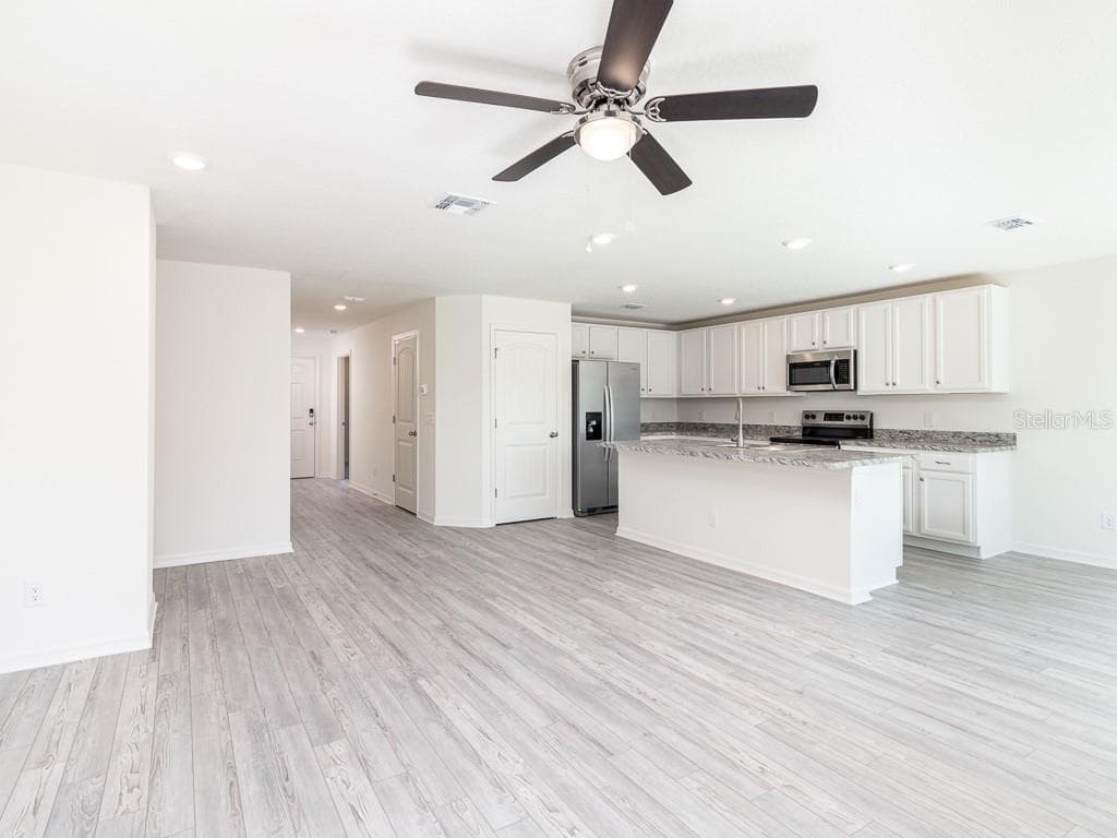 1359 HAGERICK LANE photo 4