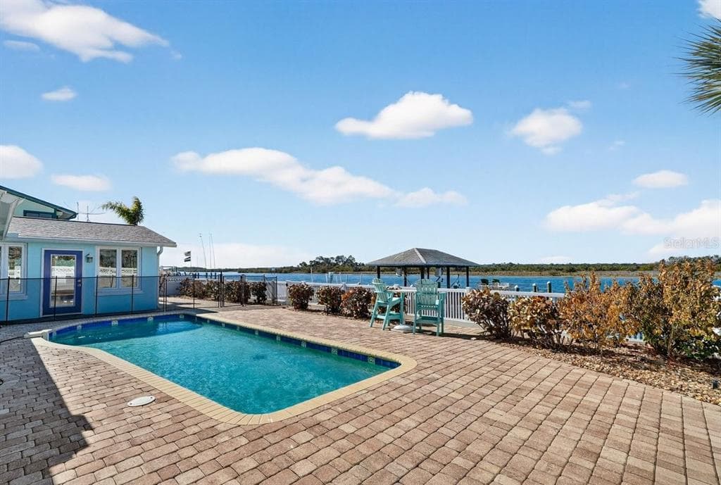 272 OCEAN PALM DRIVE photo 2