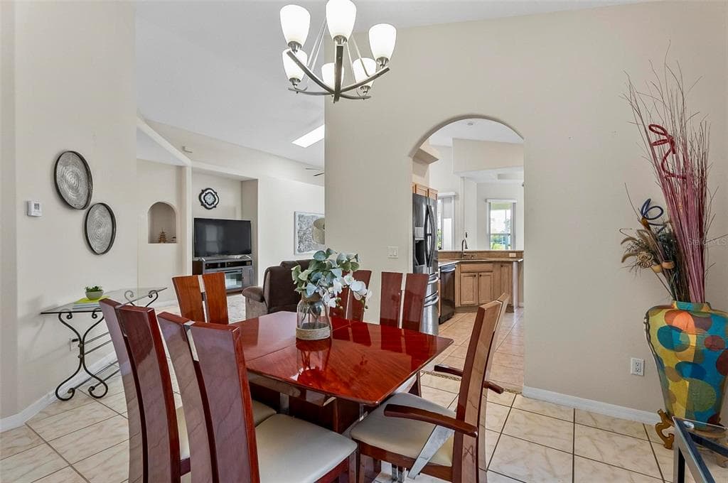 19 RAINTREE CIRCLE photo 13