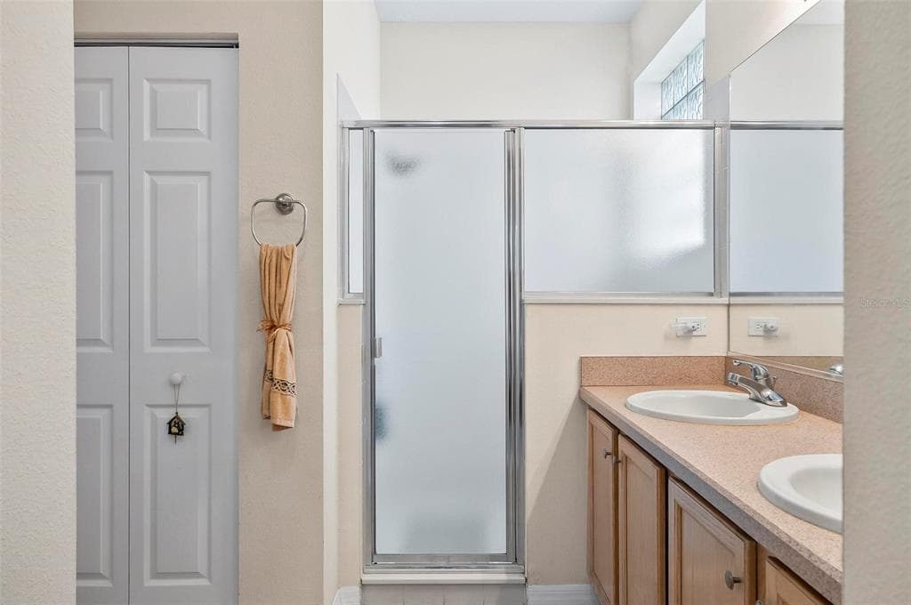 19 RAINTREE CIRCLE photo 25