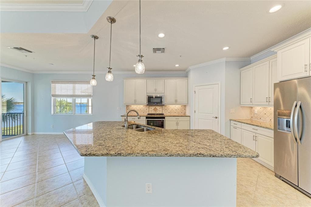 1246 RIVERSCAPE STREET photo 13