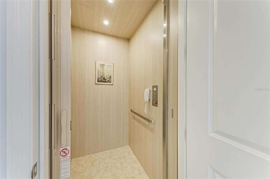 1246 RIVERSCAPE STREET photo 9