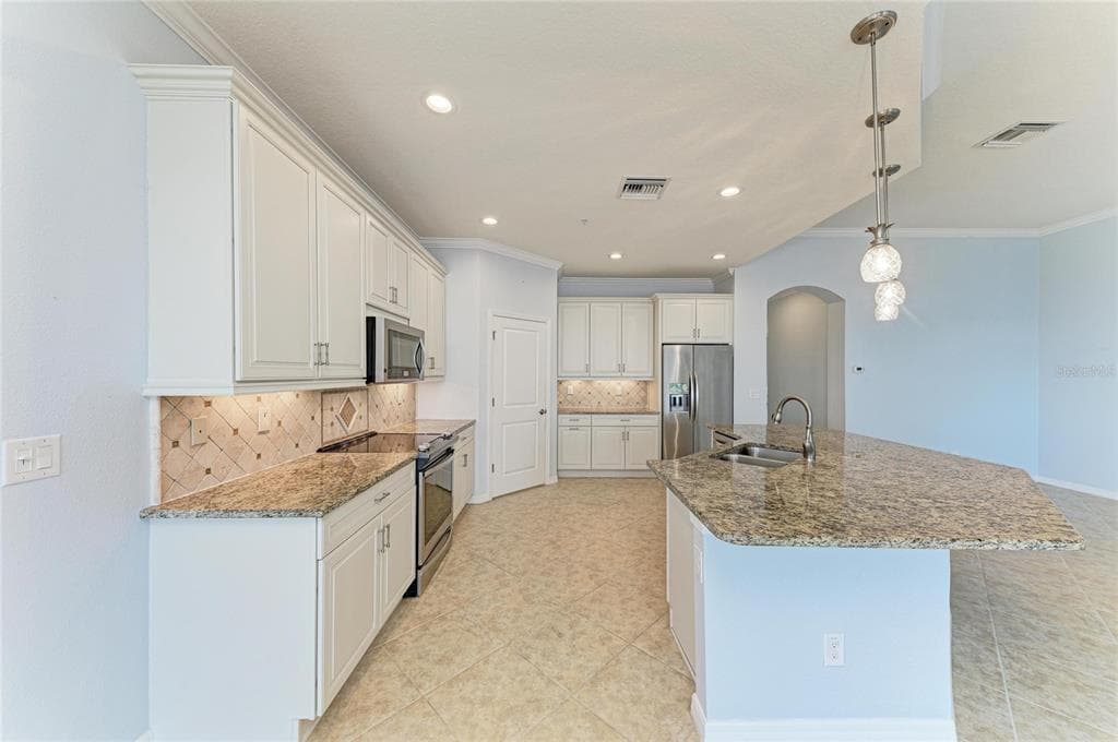 1246 RIVERSCAPE STREET photo 15