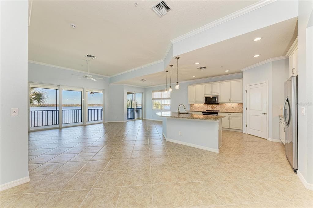 1246 RIVERSCAPE STREET photo 11