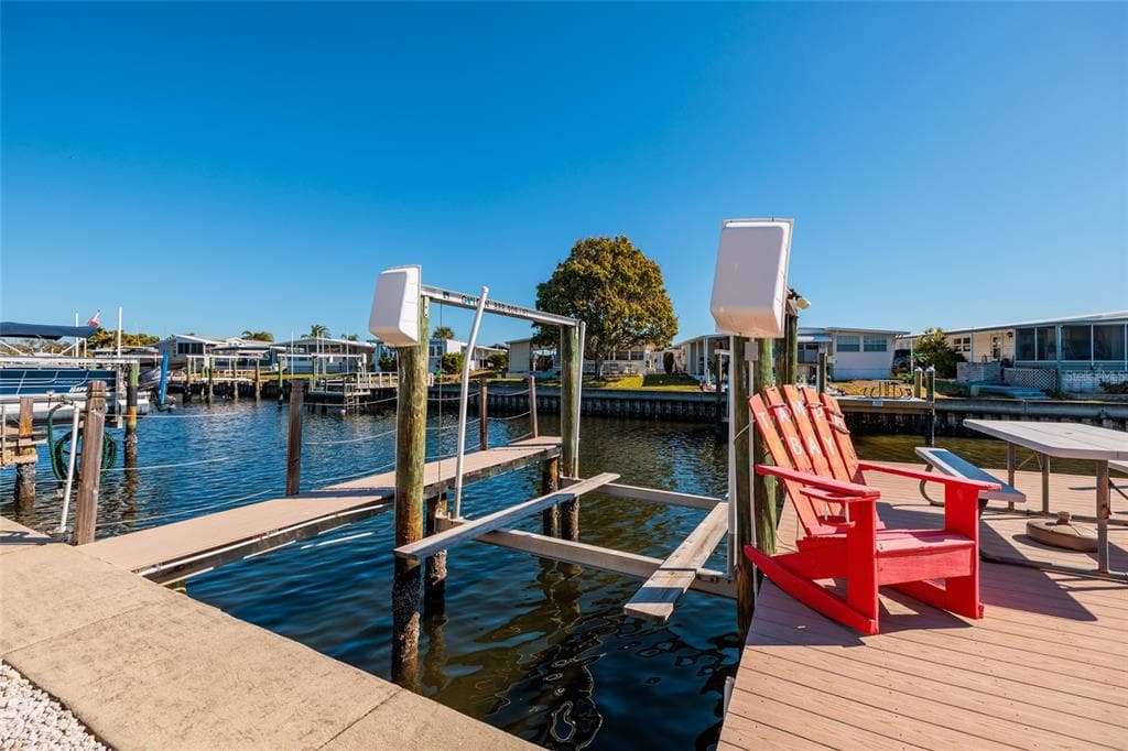 134 AMERICANA COURT NE #216 1