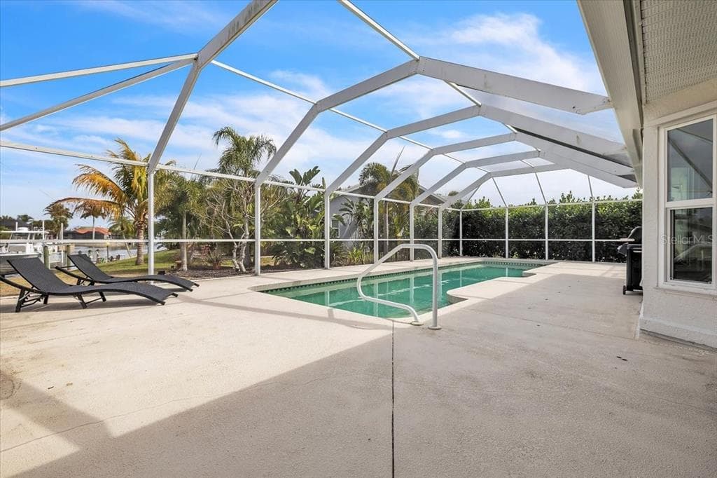 840 VIA TUNIS photo 3