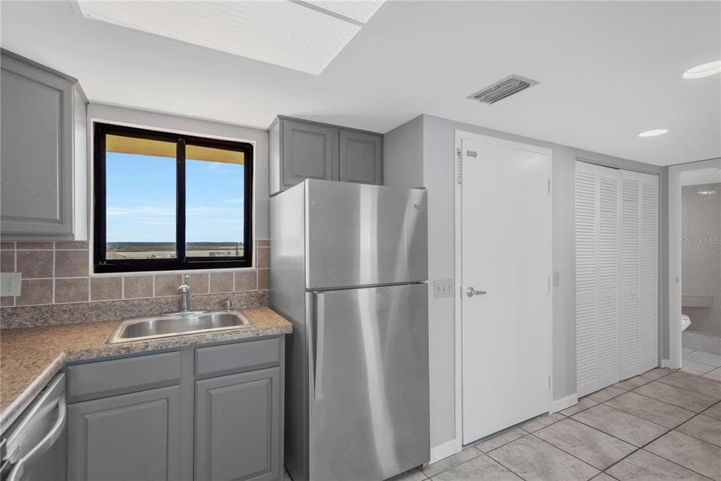 6009 SEA RANCH DRIVE 705 photo 2