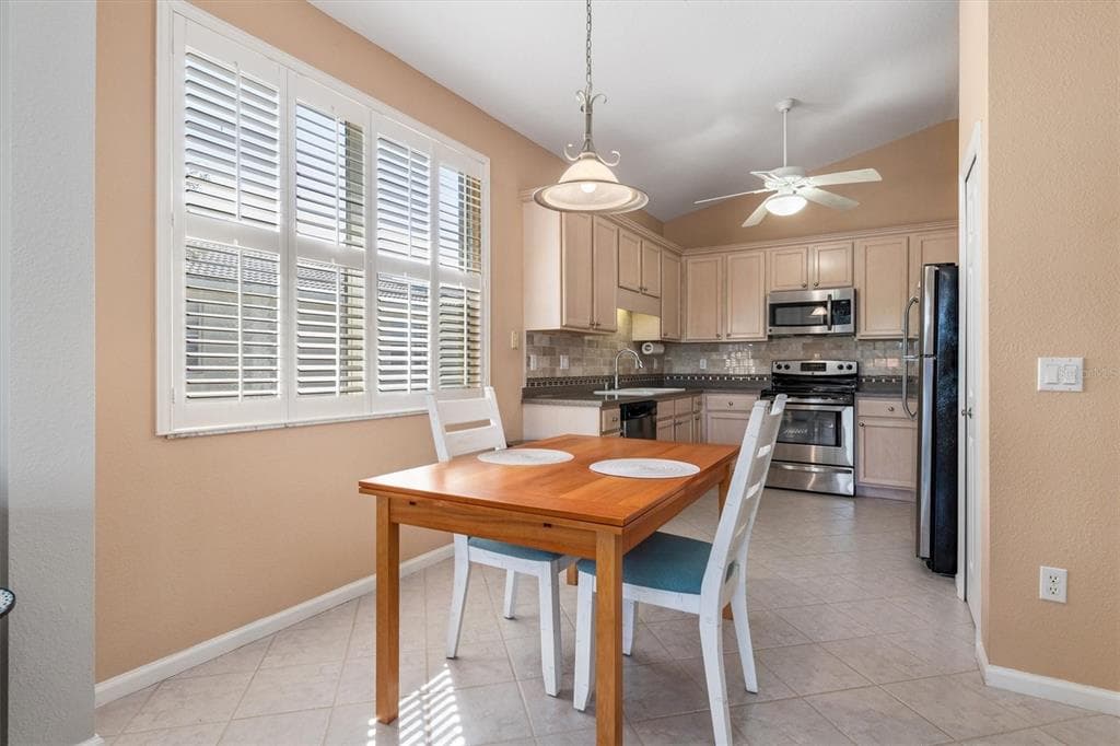 3322 GRAND VISTA COURT 203 photo 20