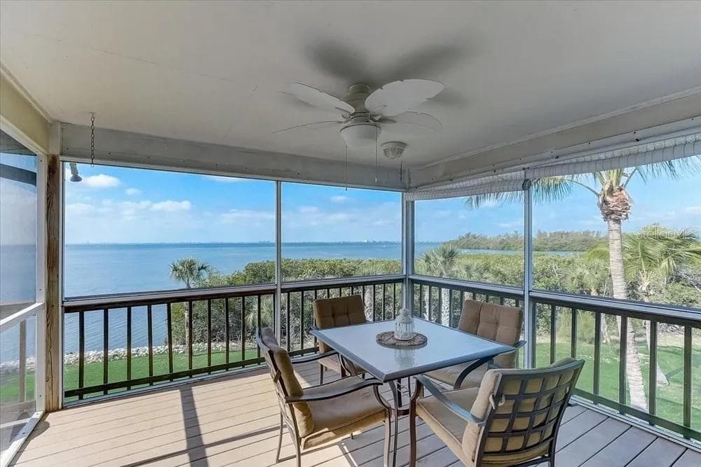 2424 BAY DRIVE 2424/2426 photo 16