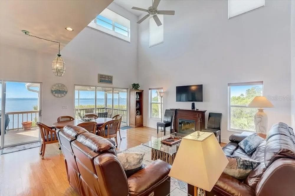 2424 BAY DRIVE 2424/2426 photo 12