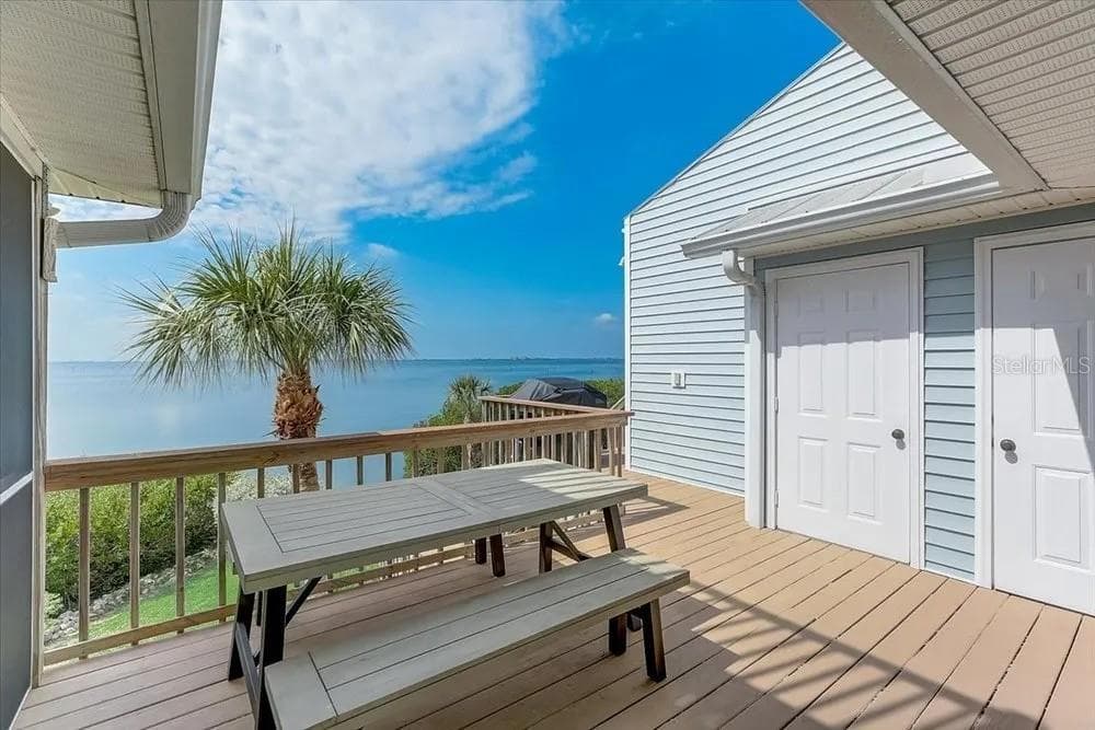 2424 BAY DRIVE 2424/2426 photo 18