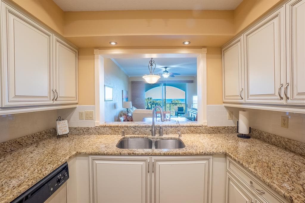 104 SURFVIEW DRIVE 2204 photo 7