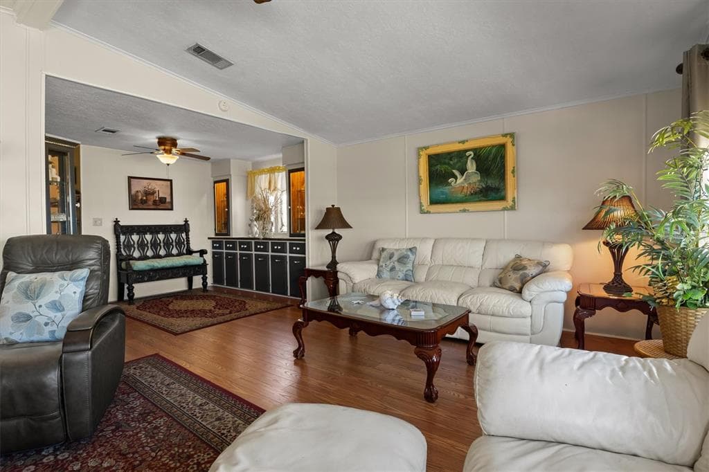 6825 S LAKE HENRY DRIVE NE photo 15