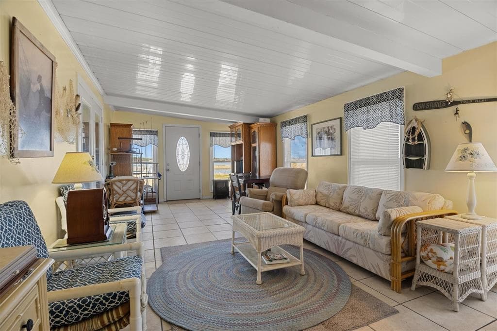 6825 S LAKE HENRY DRIVE NE photo 11
