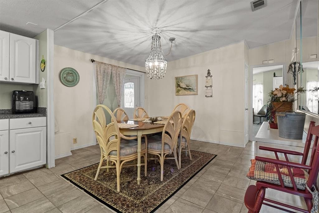 6825 S LAKE HENRY DRIVE NE photo 19