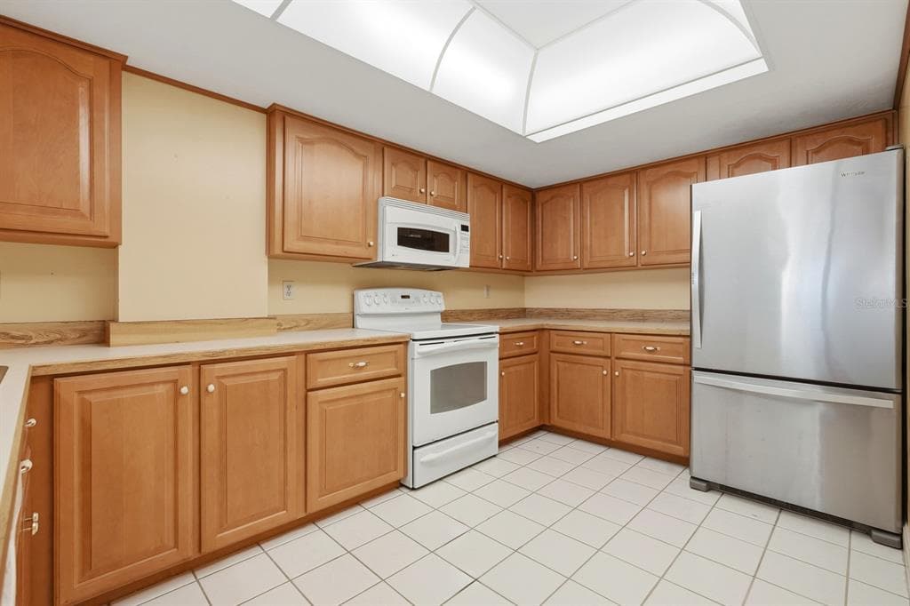 1513 OCEAN SHORE BOULEVARD 4E photo 4