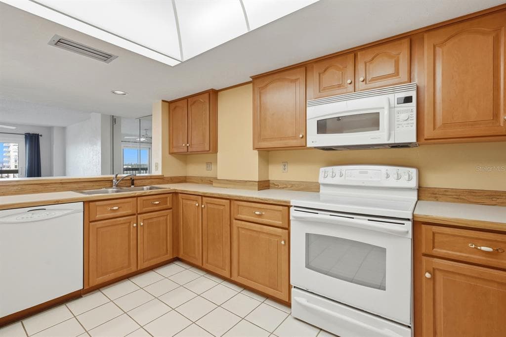 1513 OCEAN SHORE BOULEVARD 4E photo 21