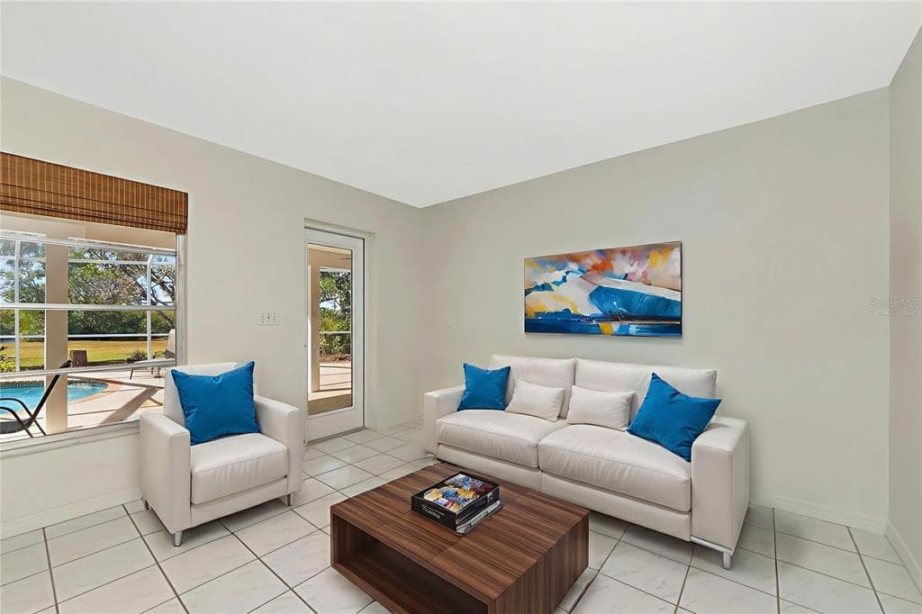 950 OXFORD DRIVE photo 16