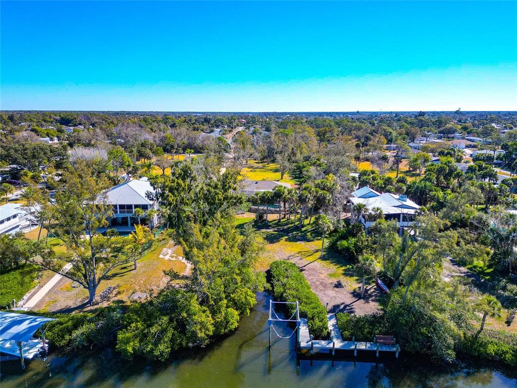 950 OXFORD DRIVE 5