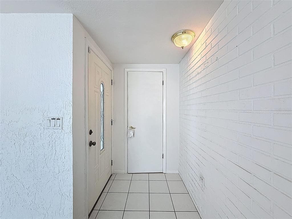 13701 VERONICA DRIVE photo 10