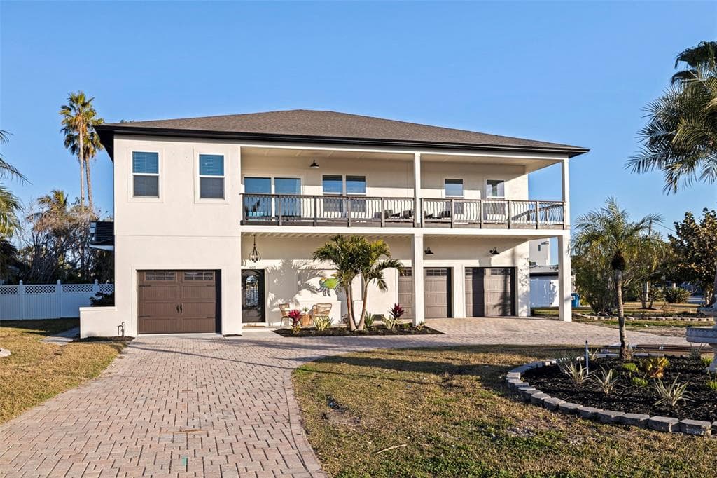 605 115TH AVENUE photo 1