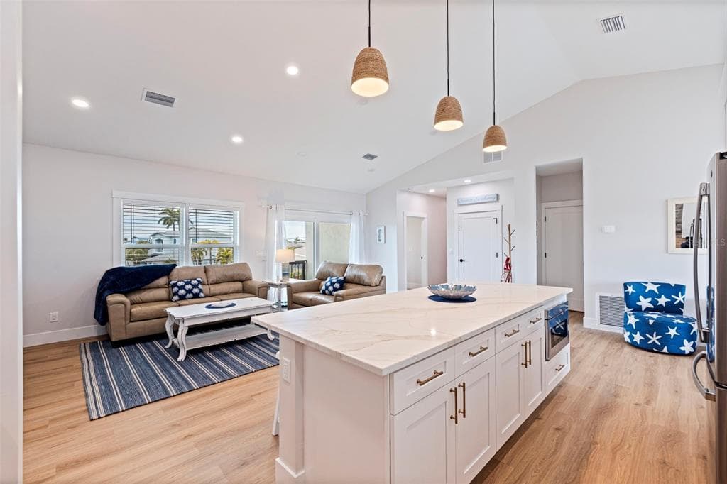 605 115TH AVENUE photo 10