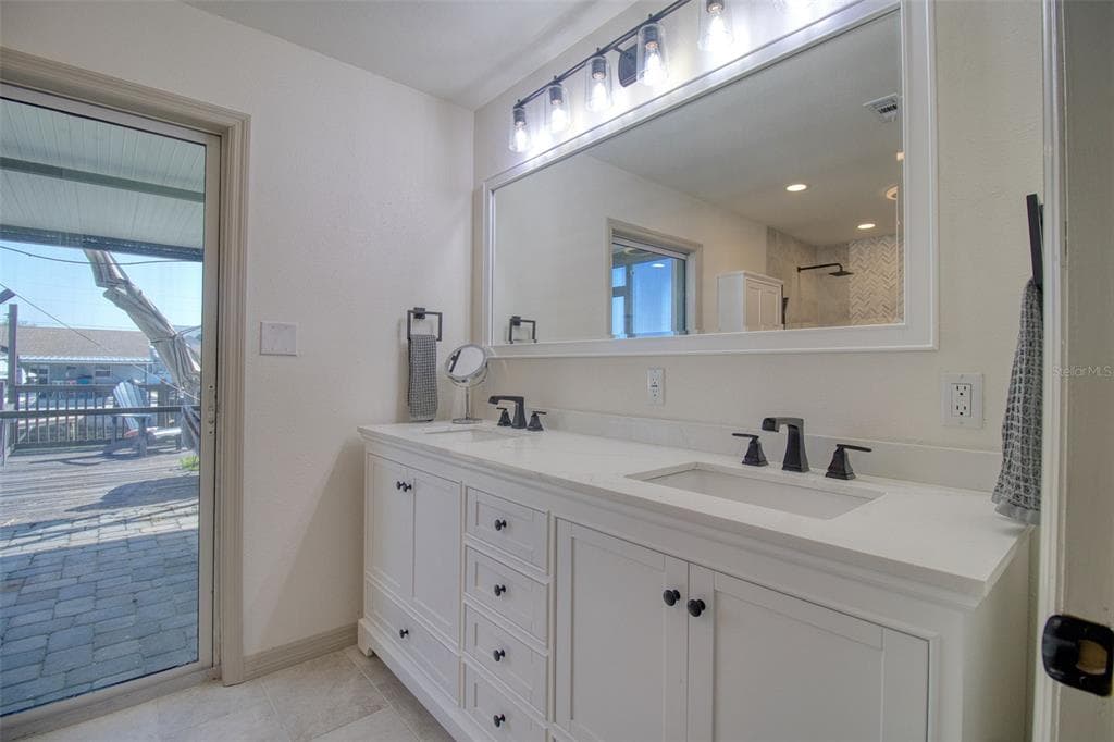 13804 PLUMOSA AVENUE photo 23