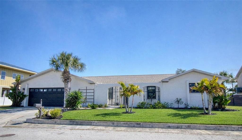 13804 PLUMOSA AVENUE photo 1