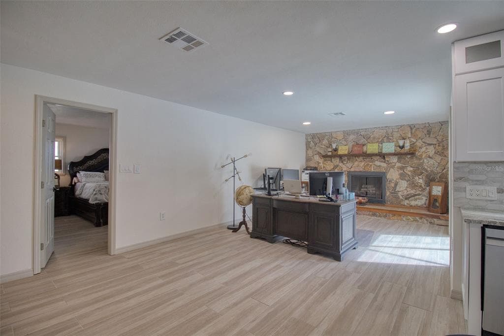 13804 PLUMOSA AVENUE photo 20