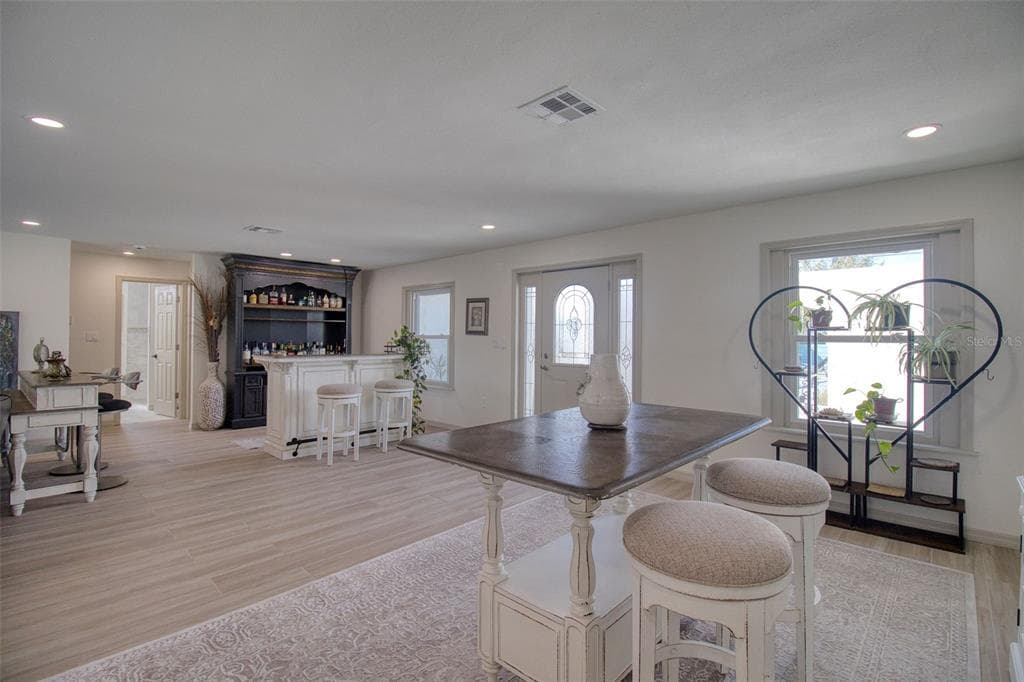 13804 PLUMOSA AVENUE photo 9
