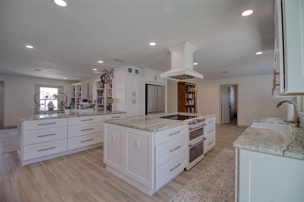 13804 PLUMOSA AVENUE photo 15