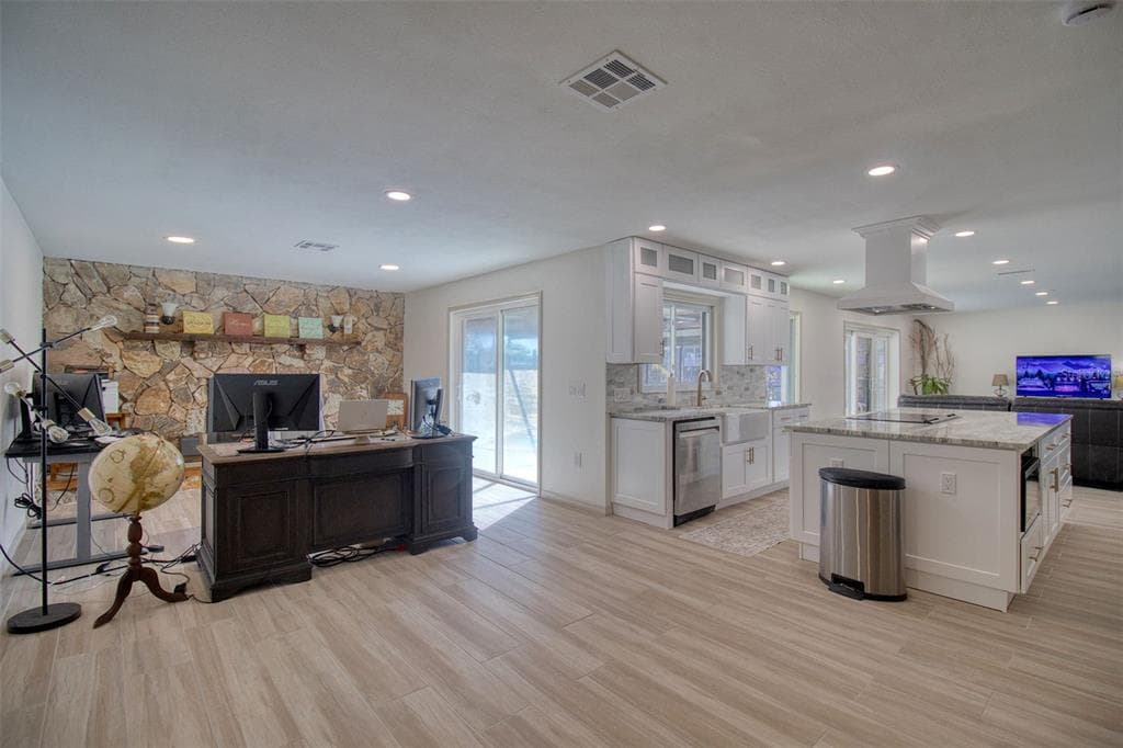 13804 PLUMOSA AVENUE photo 19