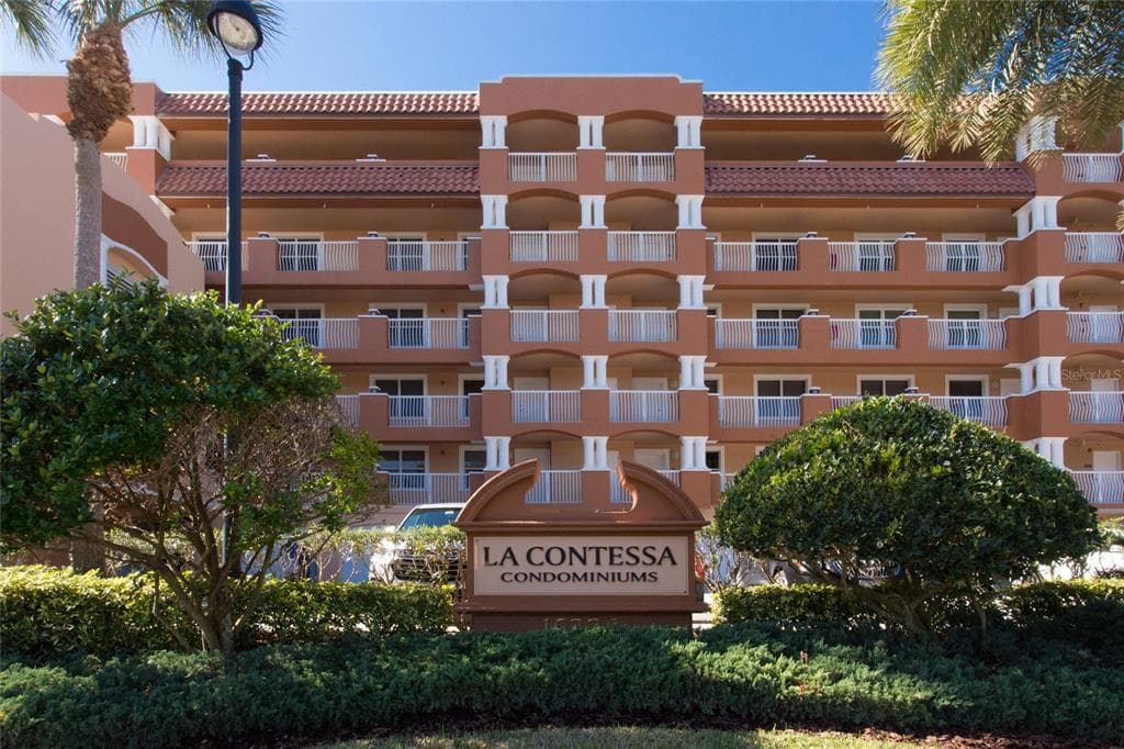 16326 GULF BOULEVARD 307 photo 2
