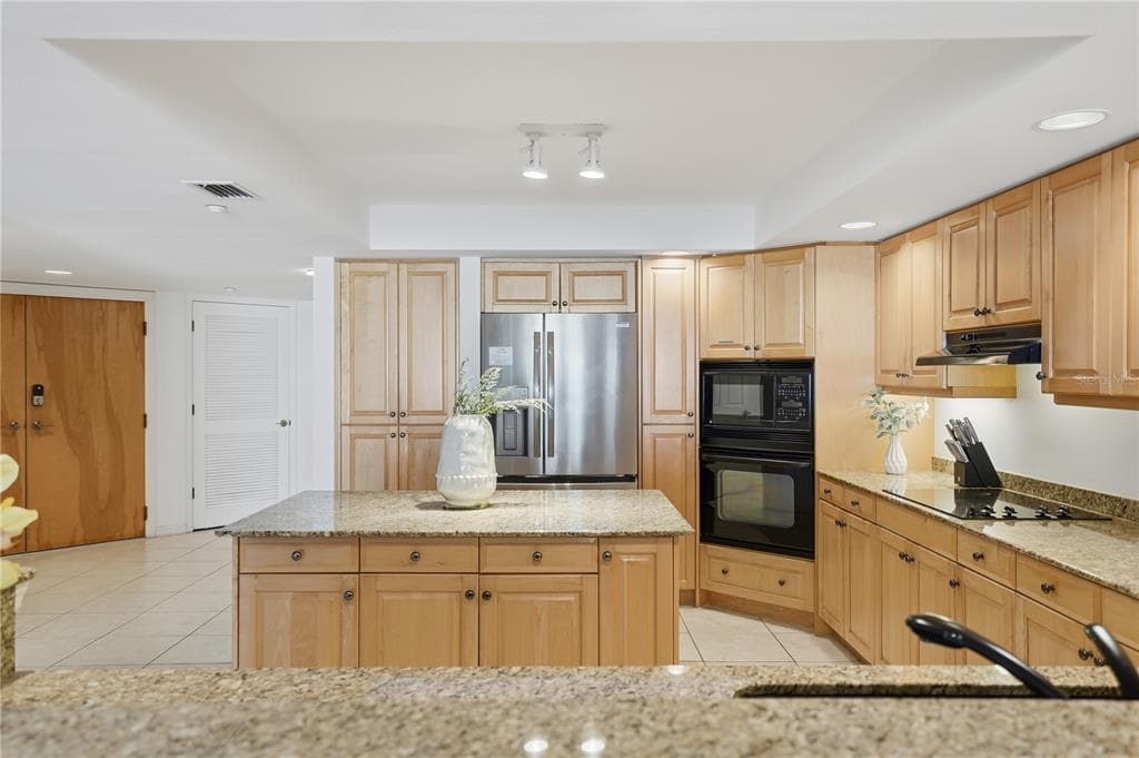 16326 GULF BOULEVARD 307 photo 6