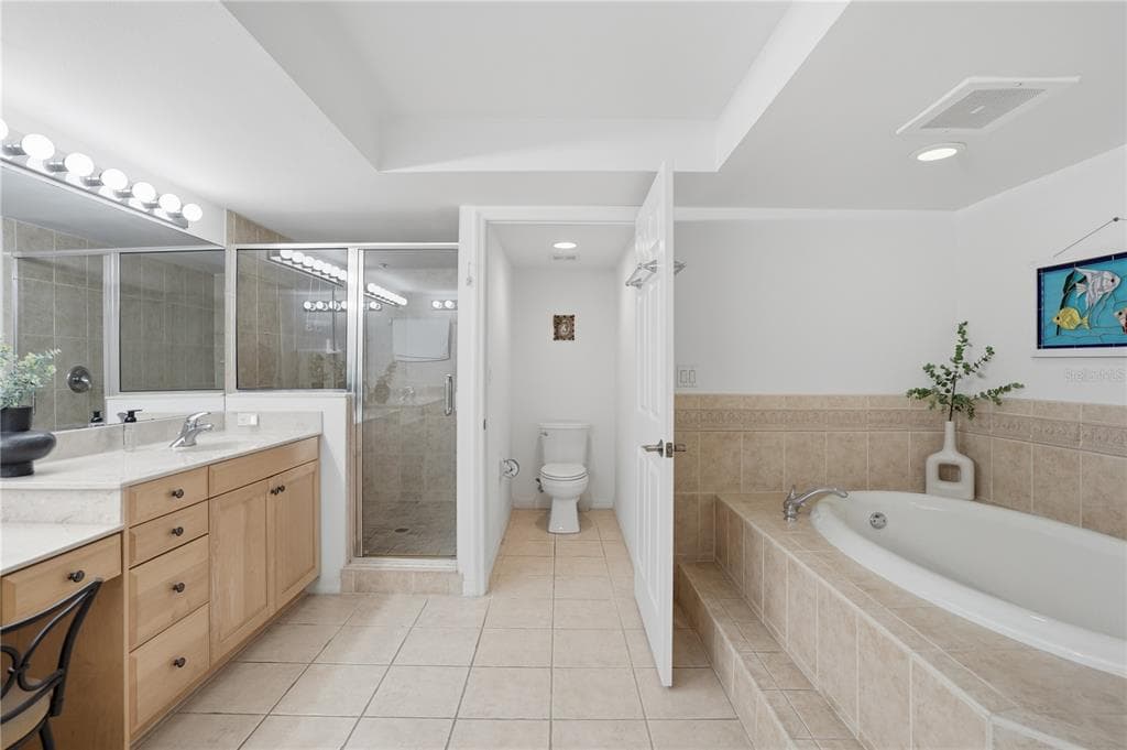 16326 GULF BOULEVARD 307 photo 17